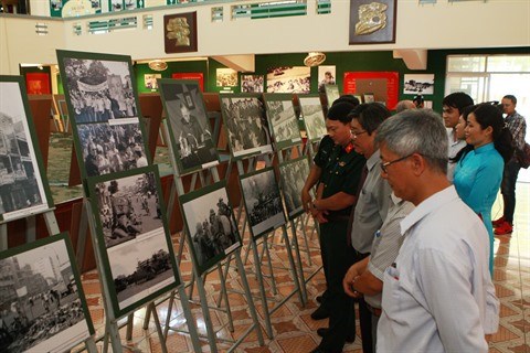 Un photojournaliste de la VNA expose des moments historiques du pays hinh anh 1