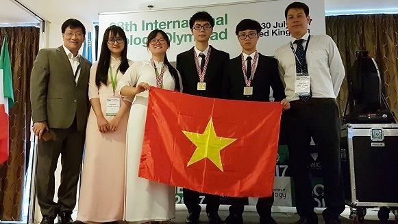 Le Vietnam brille aux Olympiades internationales de biologie 2017 hinh anh 1