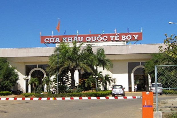 Renforcement des liens de cooperation entre Kon Tum et les provinces laotiennes du Sud hinh anh 1