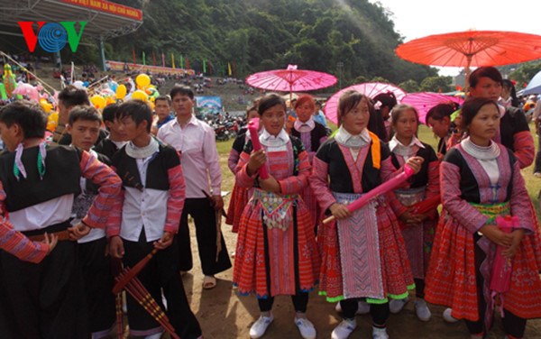 Moc Chau : lancement de la Fete culturelle des ethnies 2017 hinh anh 1
