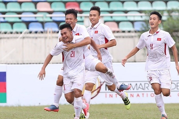 Le Vietnam bat l'Indonesie 3-0 au championnat AFF U18 hinh anh 1