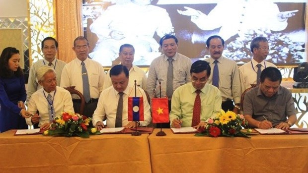 Promotion de l’investissement et du commerce via le poste frontiere Lao Bao - Densavan hinh anh 1