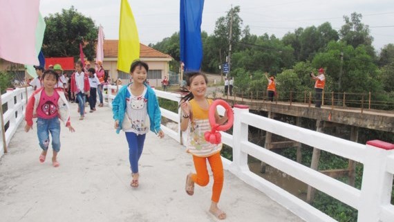 Viet Kieu : Collecte de fonds pour la construction de ponts dans les zones rurales hinh anh 1
