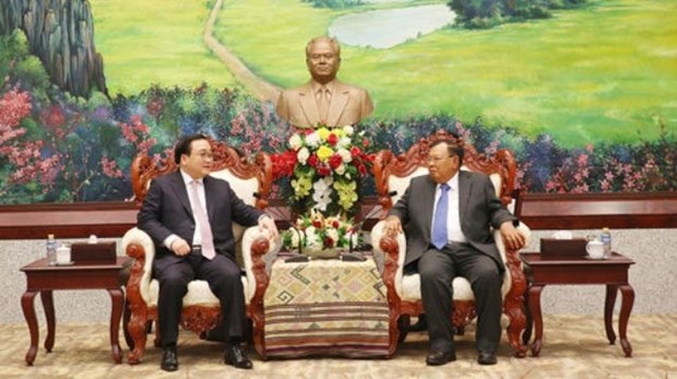 Une delegation de haut niveau de Hanoi au Laos hinh anh 1