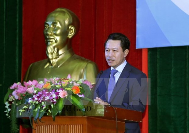 Le ministre laotien des AE visite l’Academie diplomatique du Vietnam hinh anh 1