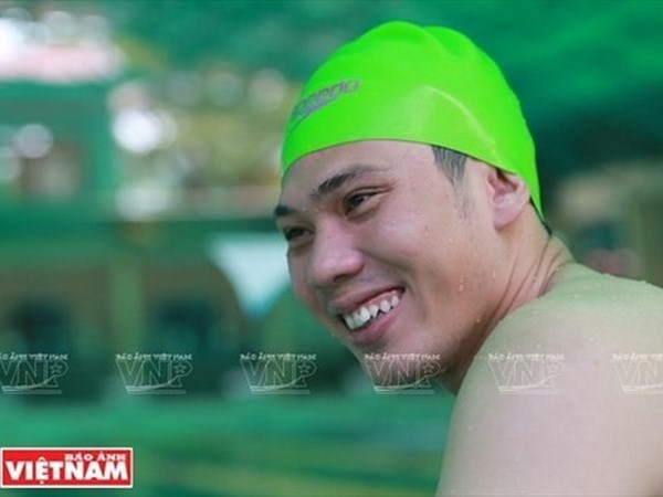 De nouvelles medailles pour le Vietnam aux Championnats d'halterophilie et de natation handisport hinh anh 1