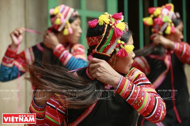 Le superbe turban feminin de l’ethnie La Hu hinh anh 8