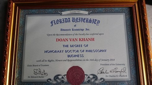 Un paysan vietnamien recoit un doctorat honoris causa des Etats-Unis hinh anh 1