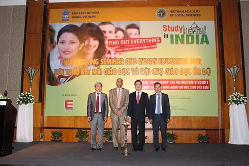 Vietnam et Inde cherchent a cooperer dans l’education hinh anh 1