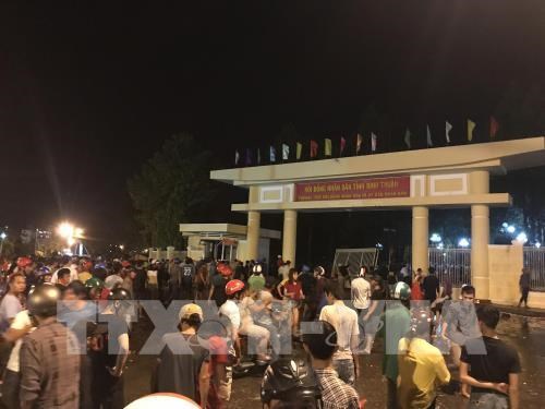 Arrestation de certains elements extremistes ayant cause des troubles a Binh Thuan hinh anh 1