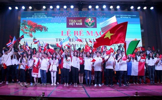 Le Camp d’ete du Vietnam apporte des experiences precieuses aux jeunes Viet kieu hinh anh 1