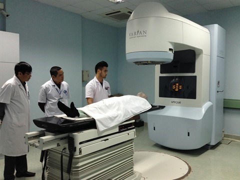 La cooperation franco-vietnamienne dans le domaine de l’oncologie hinh anh 1