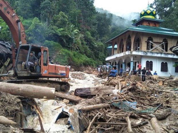 Indonesie : nombre de morts et disparus en hausse apres des glissements de terrain hinh anh 1