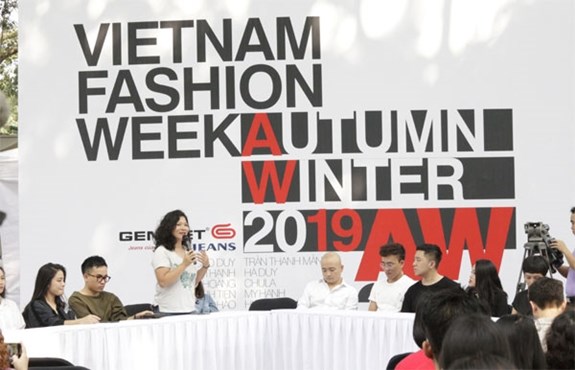 Bientot la Semaine de la mode automne-hiver 2019 hinh anh 1
