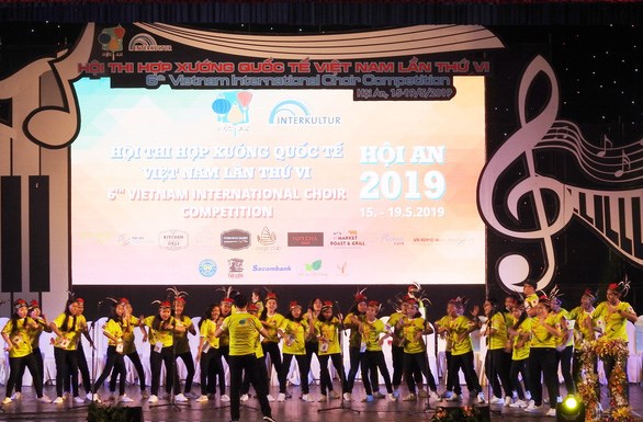 L'Indonesie primee au 6e Concours international de chant choral a Hoi An hinh anh 1