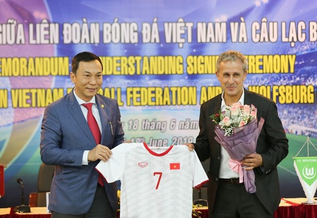 Le Vietnam et l'Allemagne cooperent pour promouvoir le developpement du football hinh anh 2