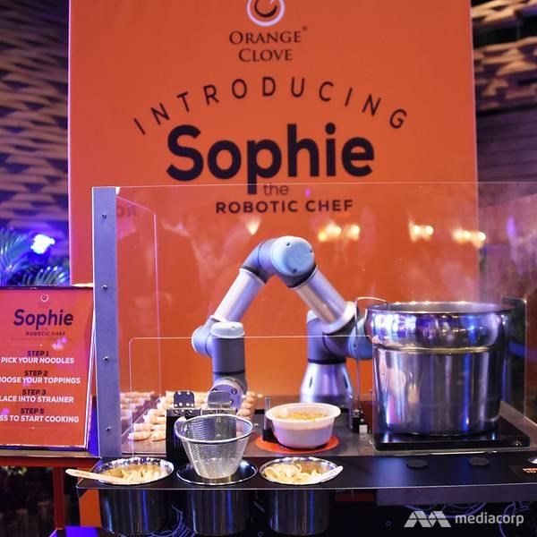 Rencontrez Sophie, le robot qui cuit les nouilles singapouriennes hinh anh 1