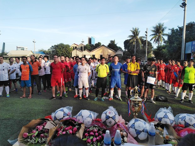 Ouverture du 1er festival sportif du Club des entreprises vietnamiennes au Cambodge hinh anh 1