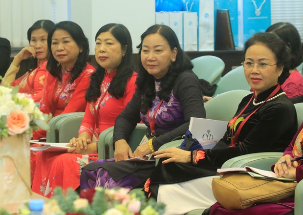 Les femmes russo-vietnamiennes unissent leurs forces pour affirmer leur position dans la societe hinh anh 2