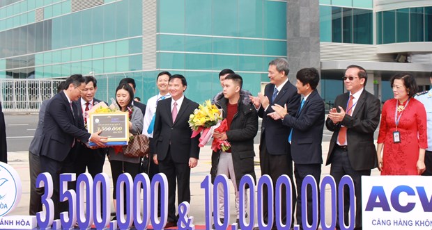 Khanh Hoa accueille son 3,5 millionieme visiteur etranger hinh anh 1