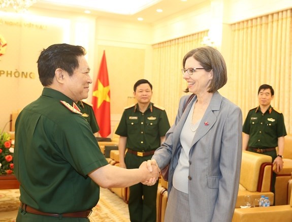 Promotion du partenariat integral Vietnam-Canada hinh anh 1