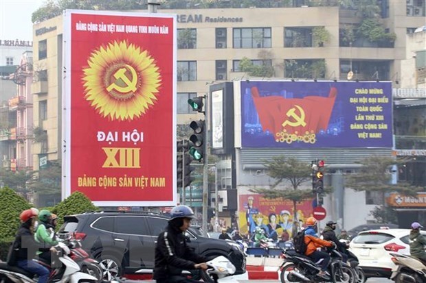 L'ambassadeur du Laos salue le role de leadership du Parti communiste du Vietnam hinh anh 3