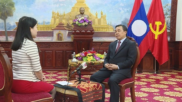 L'ambassadeur du Laos salue le role de leadership du Parti communiste du Vietnam hinh anh 2