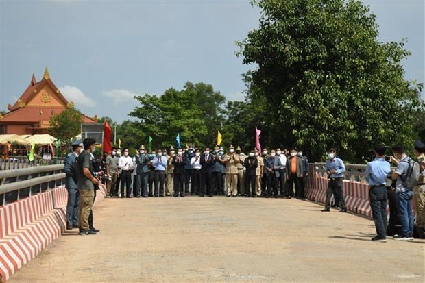 Le Vietnam et le Cambodge ouvrent une nouvelle paire de portes frontalieres hinh anh 1