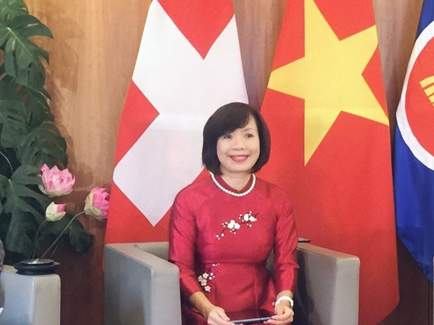 Opportunites de la visite officielle du president Nguyen Xuan Phuc en Suisse hinh anh 2