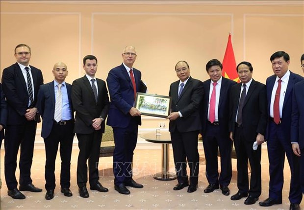 Le president Nguyen Xuan Phuc rencontre des investisseurs russes hinh anh 1