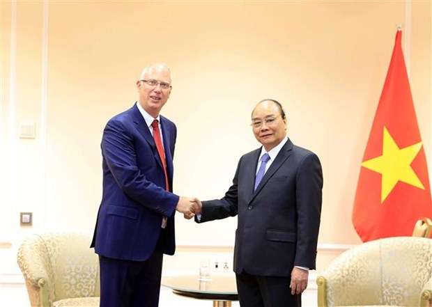 Le president Nguyen Xuan Phuc rencontre des investisseurs russes hinh anh 2