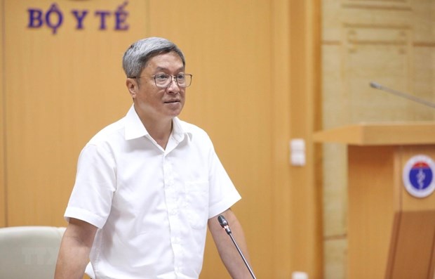Le vice-ministre de la Sante Nguyen Truong Son recoit une reprimande pour des actes reprehensibles hinh anh 1