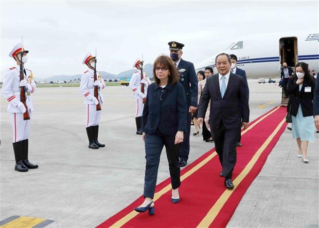 La presidente grecque entame sa visite officielle au Vietnam hinh anh 1