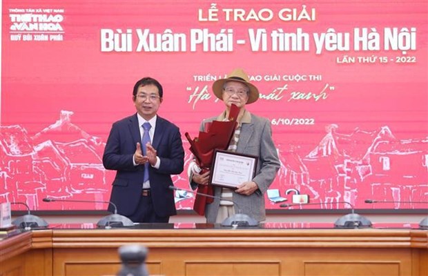 Prix Bui Xuan Phai: Le realisateur Tran Van Thuy recoit le Grand Prix hinh anh 1