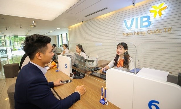 IFC prevoit de verser 320 millions de dollars a trois banques vietnamiennes hinh anh 1