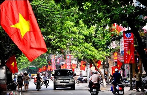 Les travailleurs beneficieront de cinq jours de vacances pour le jour de la reunification nationale hinh anh 1