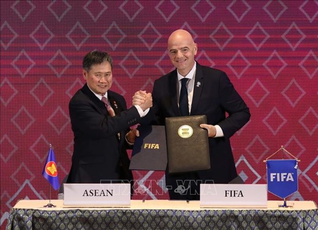 L'ASEAN et la FIFA collaborent pour le developpement du football en Asie du Sud-Est hinh anh 1