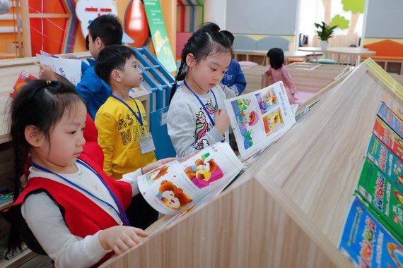 Inauguration de la bibliotheque « Dream Plus Library » pour enfants au Vietnam hinh anh 1