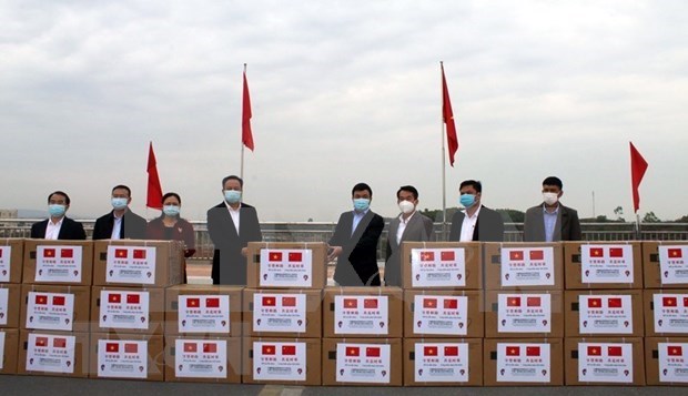 COVID-19 : la Chine offre des fournitures medicales a la province de Quang Ninh hinh anh 1