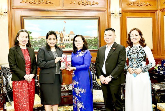 Ho Chi Minh-Ville et les localites thailandaises renforcent les echanges entre les peuples hinh anh 1