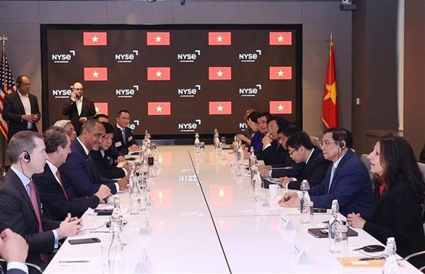 Le Premier ministre Pham Minh Chinh visite la plus grande bourse du monde a New York hinh anh 4