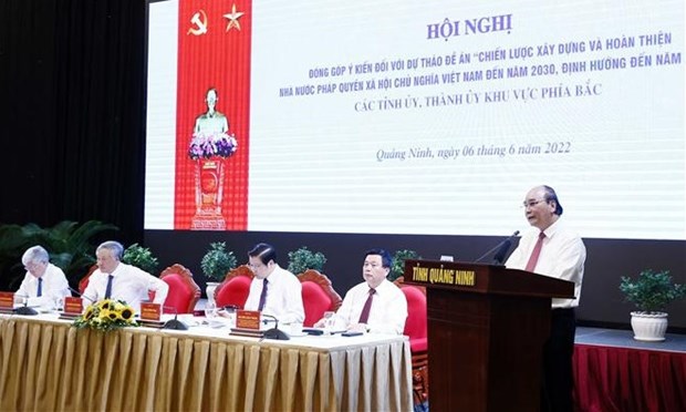 Le president preside un colloque sur le projet d'edification d'un Etat de droit hinh anh 2
