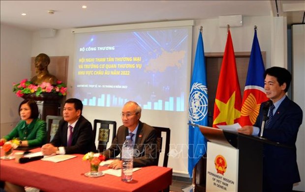 Les conseillers commerciaux appeles a promouvoir les exportations vietnamiennes en Europe hinh anh 1