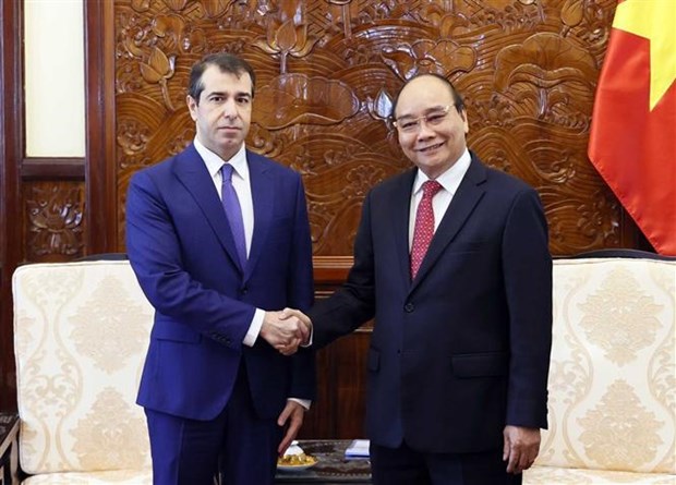 Le president Nguyen Xuan Phuc recoit les ambassadeurs d'Arabie saoudite, d’Israel et d’Azerbaidjan hinh anh 3
