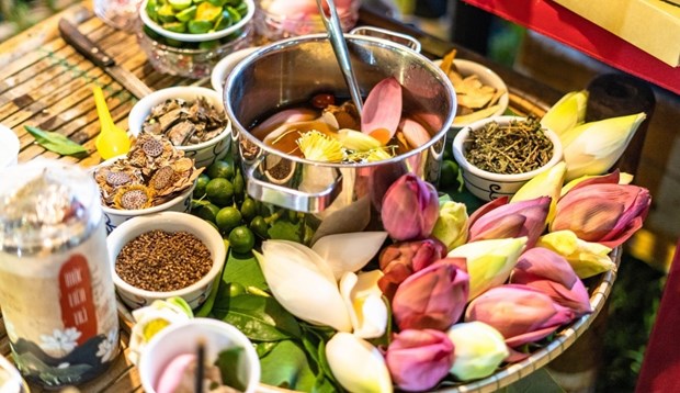 Le festival gastronomique de Hue attire un grand nombre de visiteurs hinh anh 1