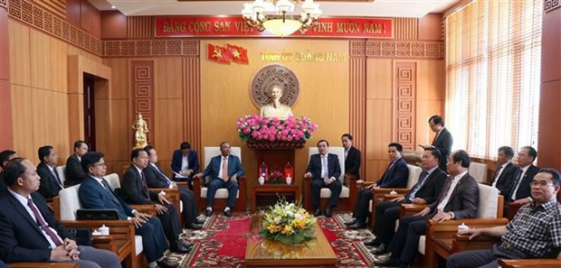 Quang Nam renforce sa cooperation avec la province lao d'Attapeu hinh anh 2