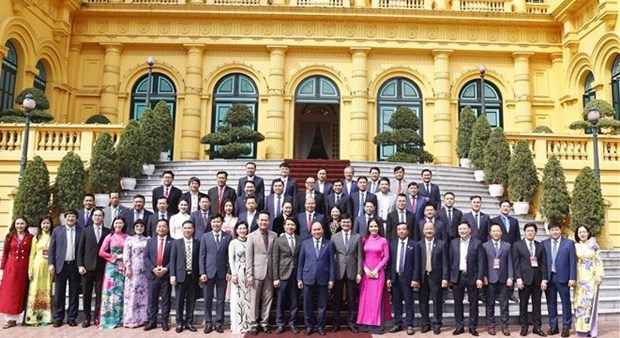 Le president Nguyen Xuan Phuc recoit de jeunes entrepreneurs hinh anh 3