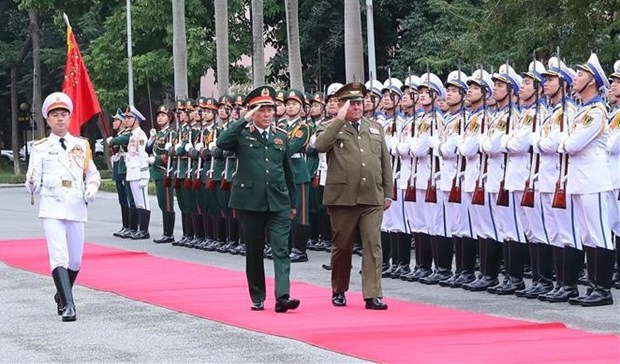 Cooperation de defense, pilier des relations Vietnam-Cuba hinh anh 1