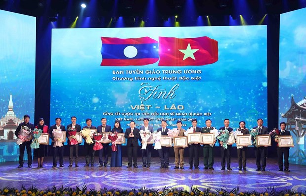 Remise des prix du concours d'etude sur les relations Vietnam-Laos 2022 hinh anh 1