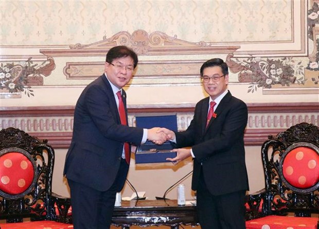 Ho Chi Minh-Ville et la ville sud-coreenne de Busan renforcent leur cooperation hinh anh 1
